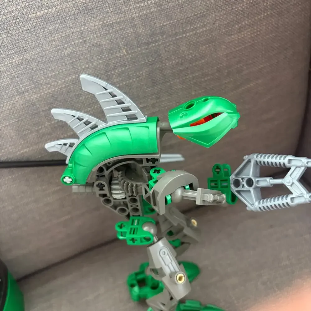 LEGO Bionicle Rahkshi Lerahk (8589) With Canister